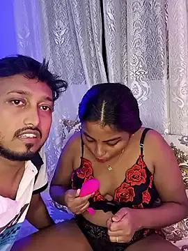 Trending_Couple — Full Nude in Public