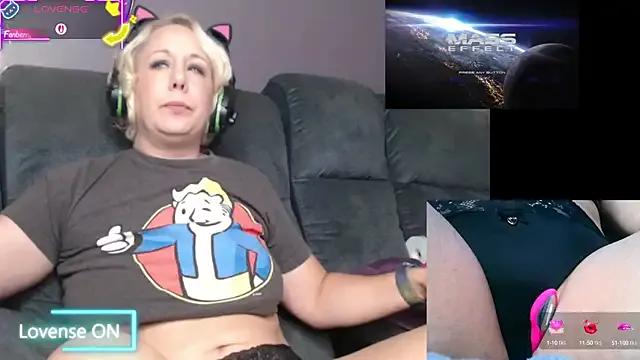 Trixiekittycutie on StripChat