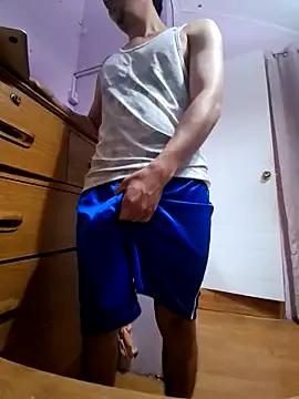 tula_chyk on StripChat