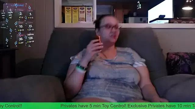 TurtleLady420 on StripChat 