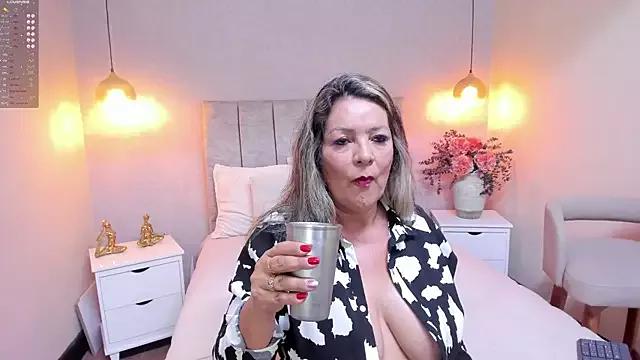 tutu_milf on StripChat 