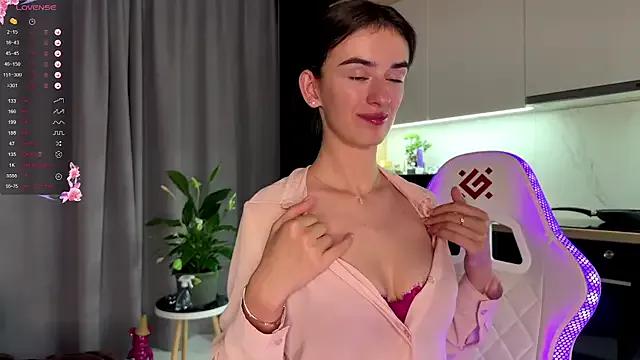 TwinTemptations on StripChat