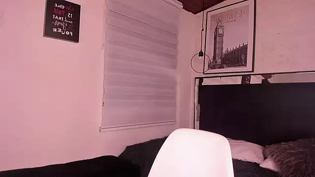 tylla_ on StripChat 