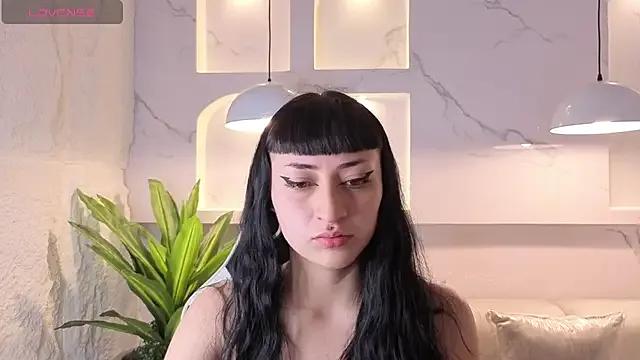 Ultraviolet_TP on StripChat