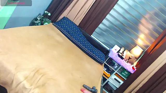 Urfuckingsainaxxx on StripChat 
