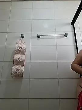 VAL_BBW — Tirar roupa