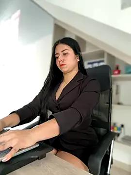VAL_PRINCESS — TAKE OFF PANTYS AT WORK