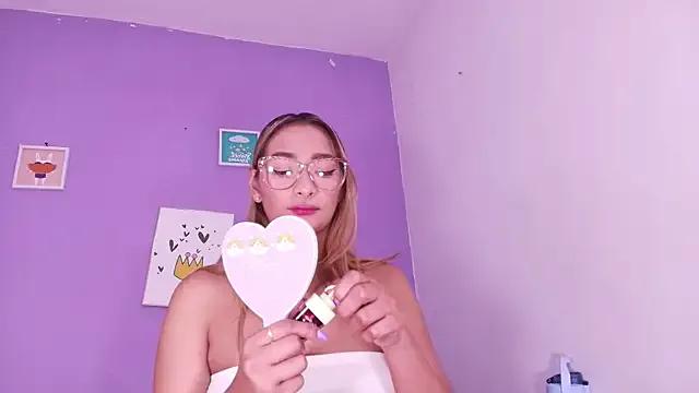 vale_ross_ on StripChat