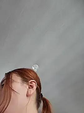 valery_mora on StripChat