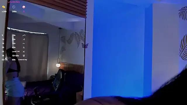 Valleriie_ on StripChat