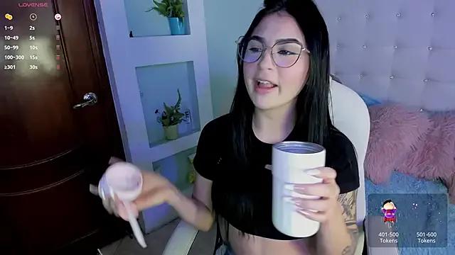 Venus_Bliss on StripChat