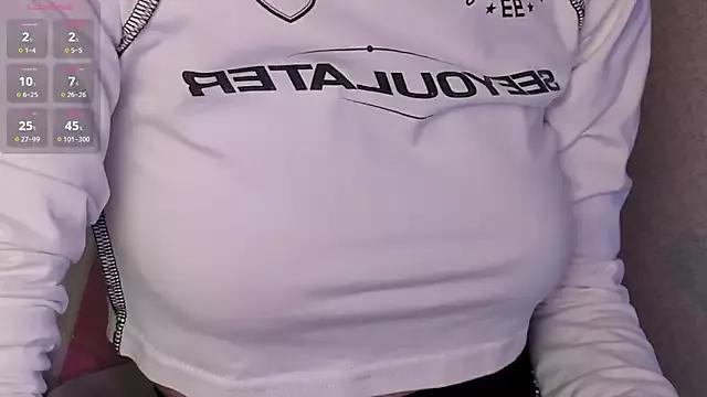 Viivi_Bloom on StripChat 
