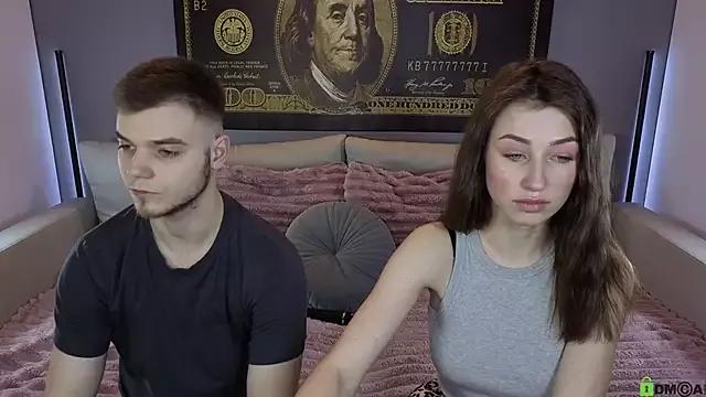 vikki_and_george on StripChat 