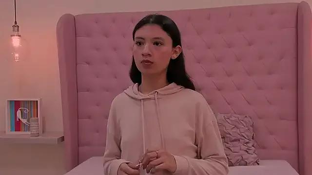 VioletaaSantos on StripChat