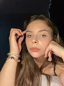 Vioos_20 on StripChat 
