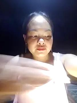 vivian_bae on StripChat