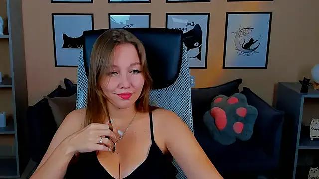 VivianGutierrez on StripChat 