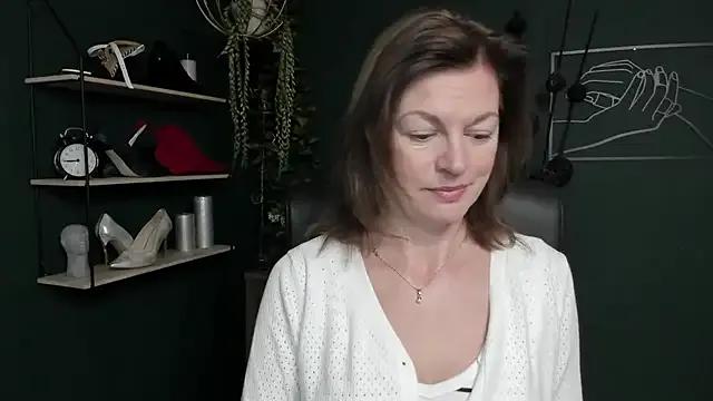 VivianWILD on StripChat 