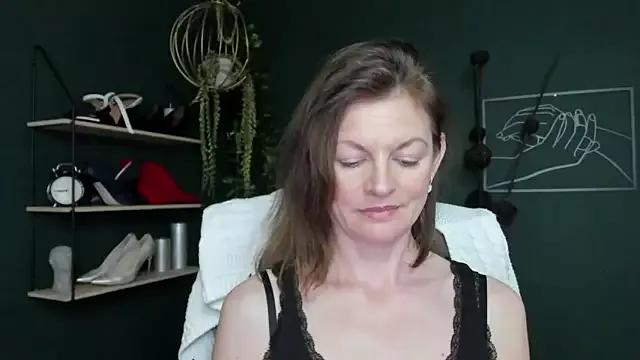 VivianWILD on StripChat 