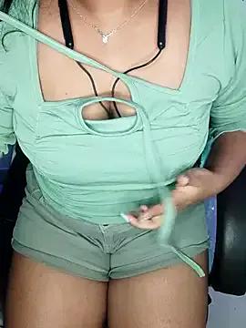 Viviennemoon_tlgu on StripChat