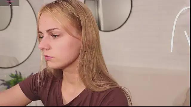 Wendy_D0ll — Tear your lips a dick