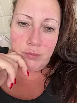 xsexycurvymilf on StripChat 