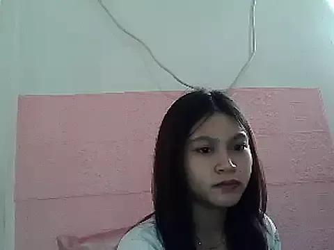 xxclara20 on StripChat 
