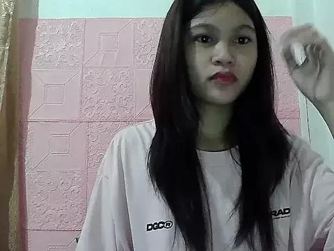 xxclara20 on StripChat 