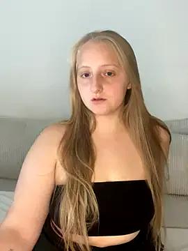young_hailey — Show boobs 1min