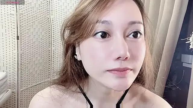 yuna0702520 — Freechat on StripChat
