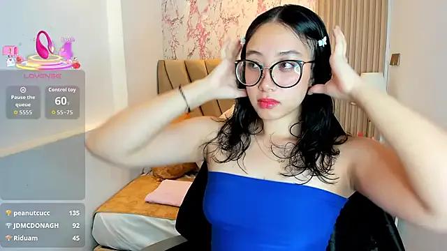 Yuna__Min on StripChat