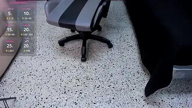 zafiro-23 on StripChat