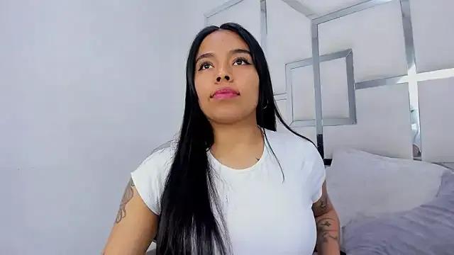 ZoeWan69 on StripChat