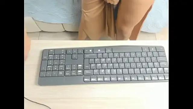 Zulema_hamdi on StripChat
