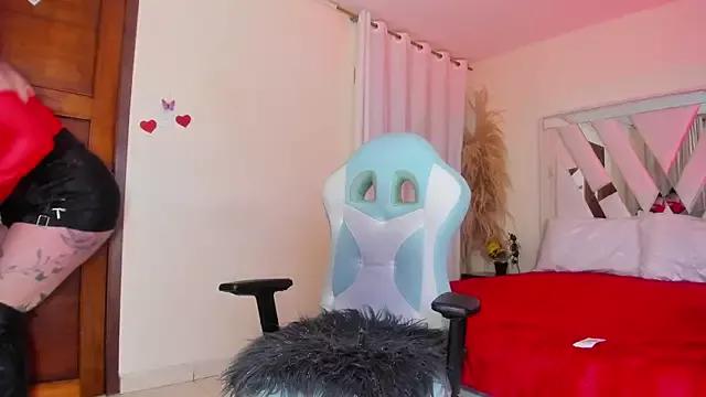 zully_jones on StripChat 