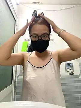 Zyzy009 on StripChat 